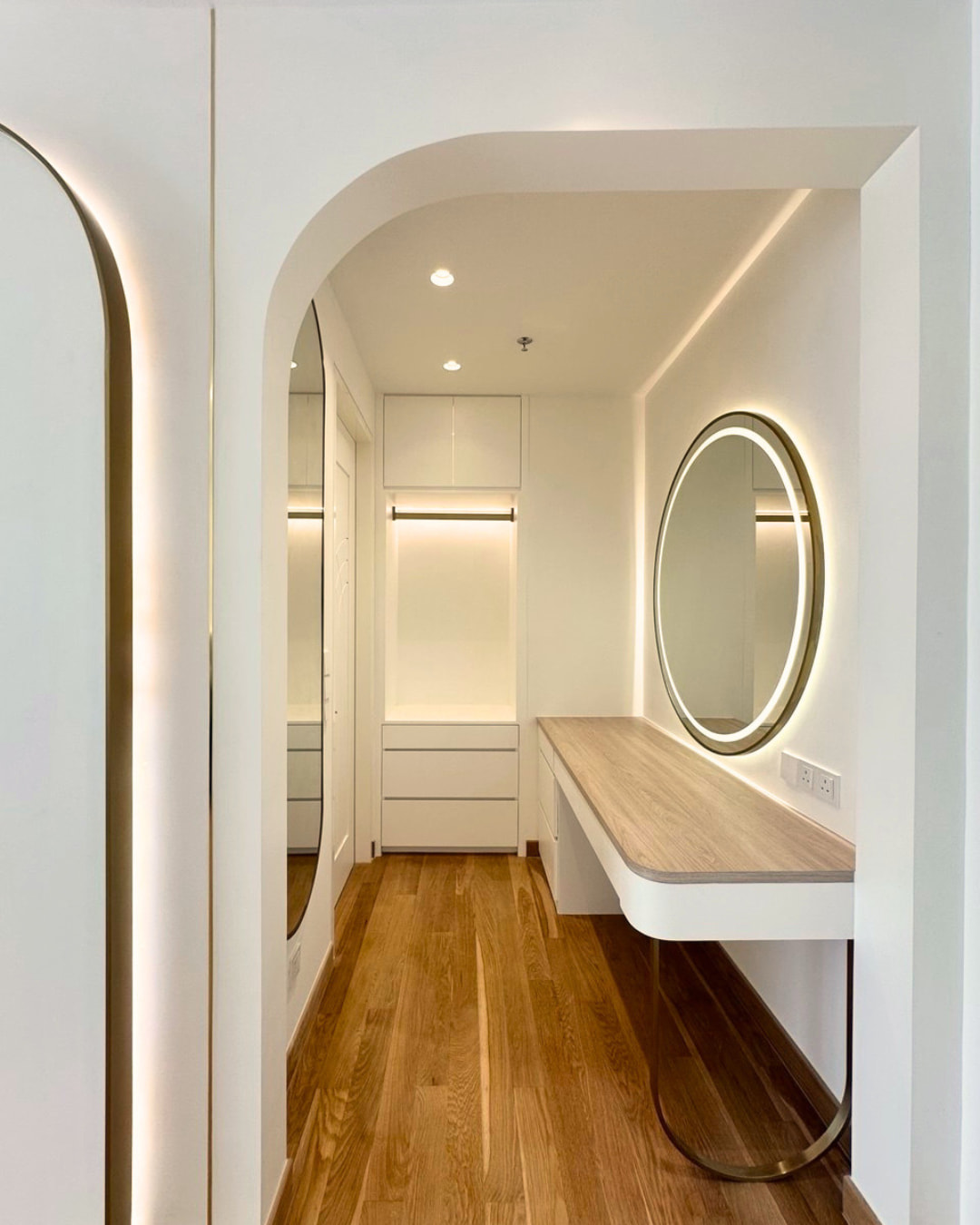 Lumi Tropicana contemporary living space